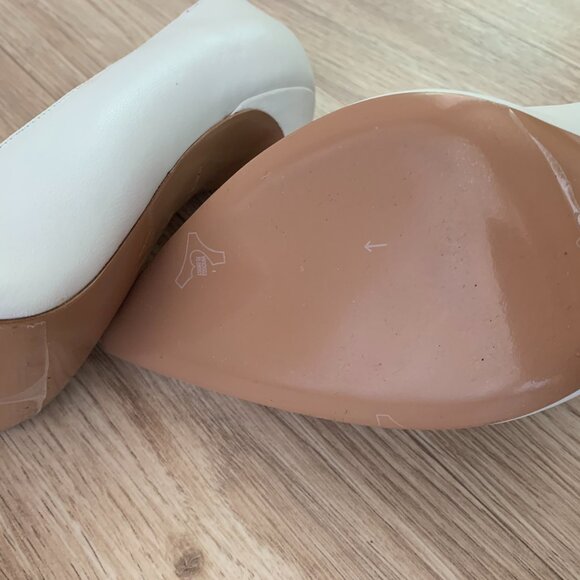 NIB White Leather Pointed-Toe Pumps Made in Italy Heels - Picture 11 of 16